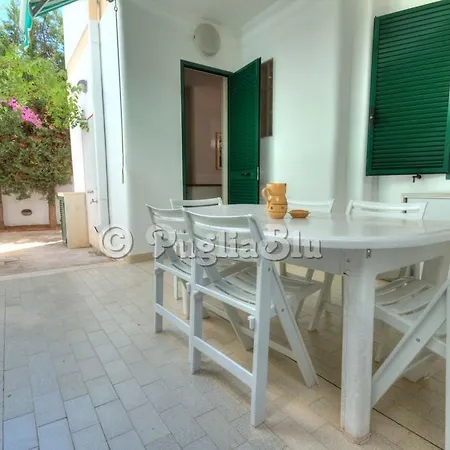 Holiday Homes - Baia Verde Feriehus